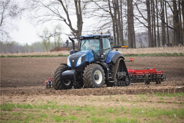 New Holland T8.410 SMARTTRAX for sale at Kunau Implement, Iowa