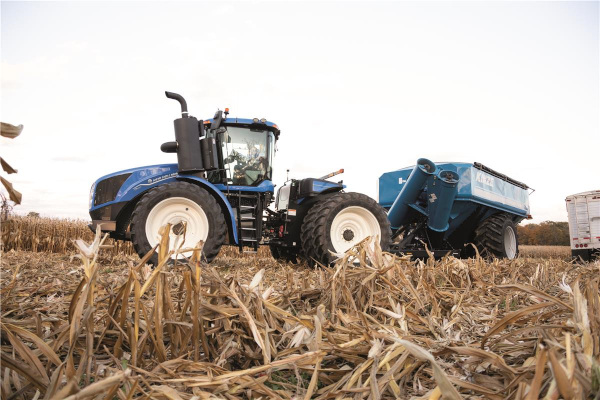 New Holland | T9 with PLM Intelligence™ | Model T9.530 Wheeled and SmartTrax™ for sale at Kunau Implement, Iowa